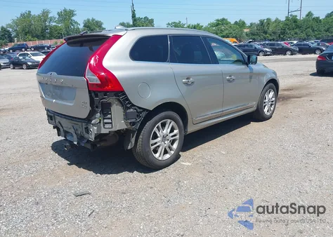 2015 Volvo Xc60 T5/T5 Premier z USA, uszkodzony, nr VIN YV4612RK5F2677952